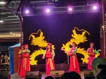 7.10-7.40pm - Vietnamese Community Dance